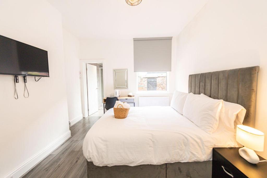 Room In Anfield Liverpool Bagian luar foto