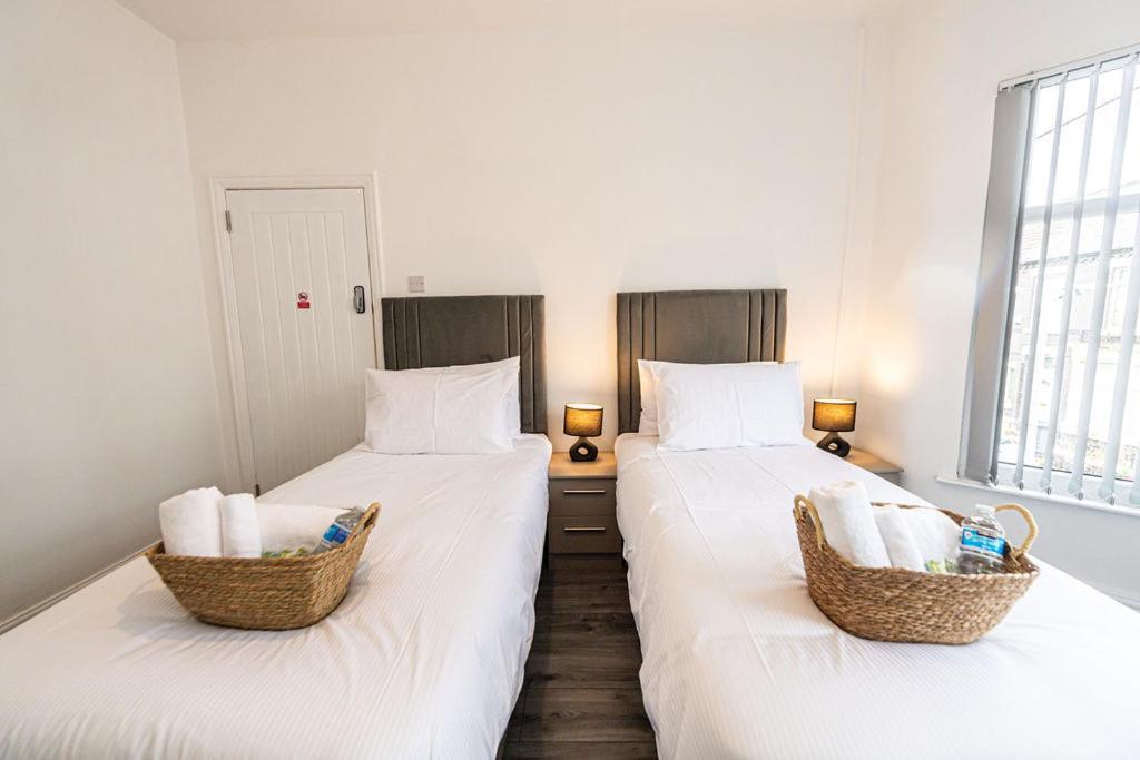 Room In Anfield Liverpool Bagian luar foto